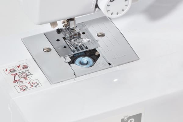 BROTHER FS40s elektronisk symaskin - 40 stygn - Nålträningssystem - LCD-skärm - Valknappar - Fri arm