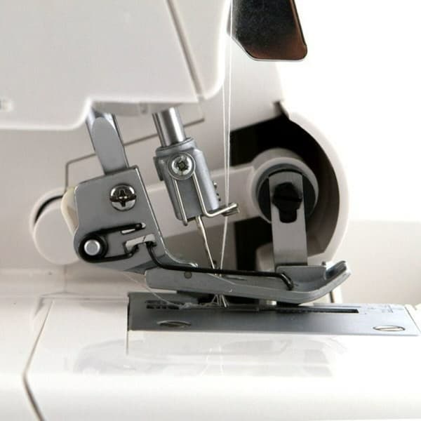 Symaskine Łucznik Overlock 720D4
