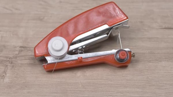 Handhållen Symaskin / Handsymaskin - Portabel
