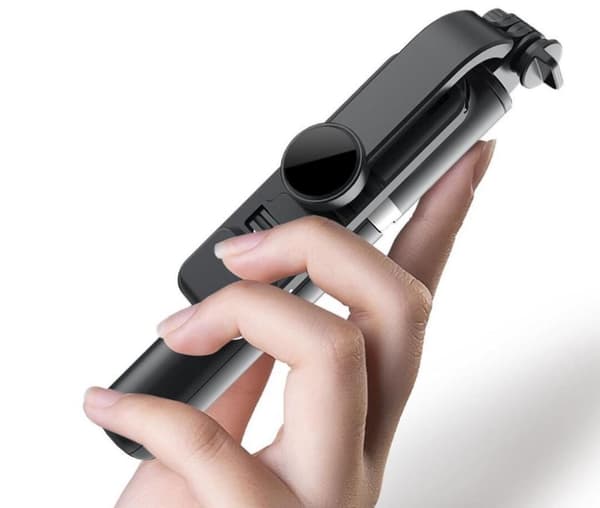 Langaton Bluetooth Selfie Stick valolla