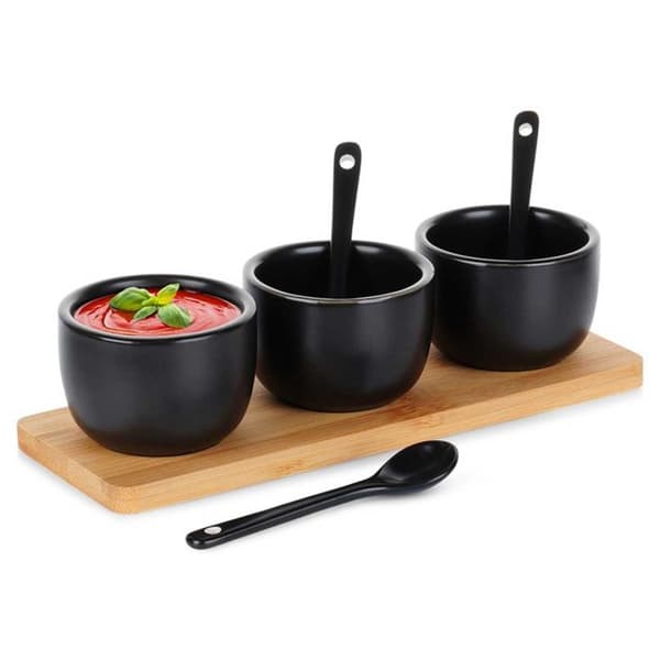 SET MED SKÅLAR OCH SKEDAR PÅ SERVERINGBRICKA FÖR SÅSER OCH SNACKS 139686