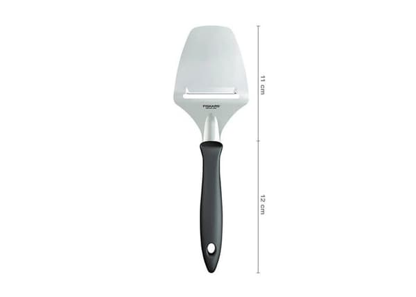 Fiskars - 1065587 - Osthyvel med rostfri blad, plast/rostfritt, längd: 21,5 cm, Essential, svart/silver.