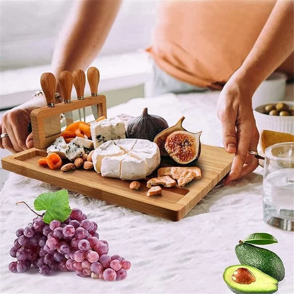 Drikkebord - ostebord - bambus - med knive - 38,5x28 cm