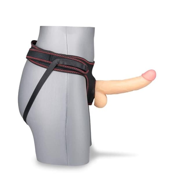 Realistisk böjd dildo med Chief sele
