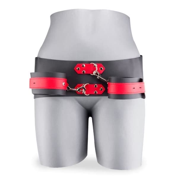 Läderimitationer på höfter och handleder - LOVE AND VIBES Black and Red Collection