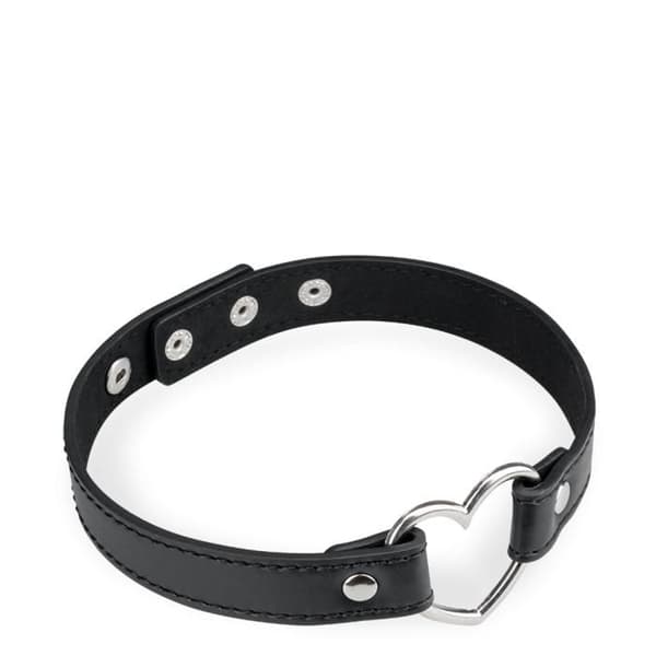 Choker i konstläder med metallhjärta