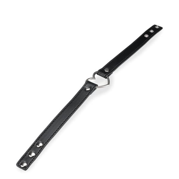 Choker i konstläder med metallhjärta