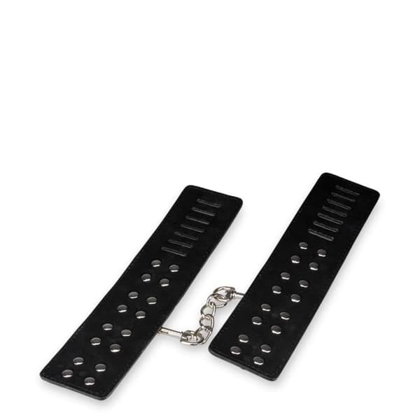 Handled handbojor i läder och metall