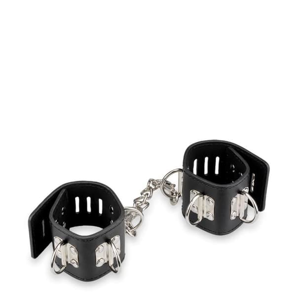 Handled handbojor i läder och metall