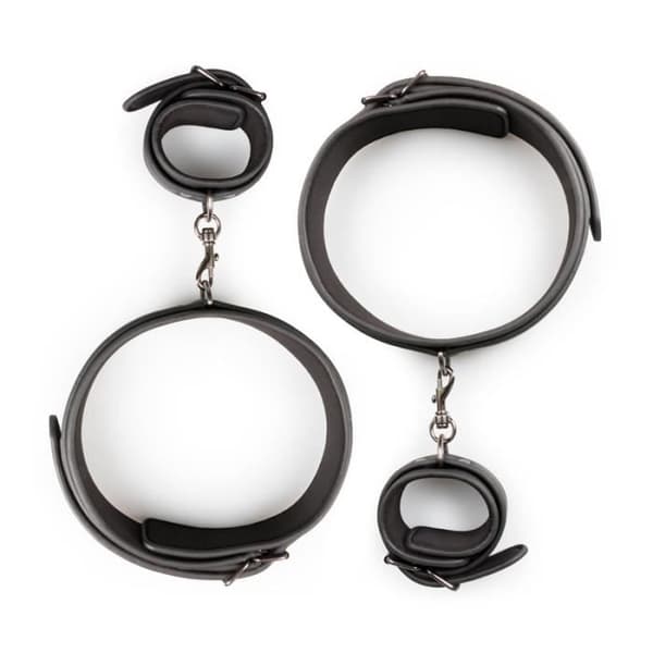 Menotter - ET384BLK - Svart - Slitstark PU - Skumkomfort - BDSM-upplevelse