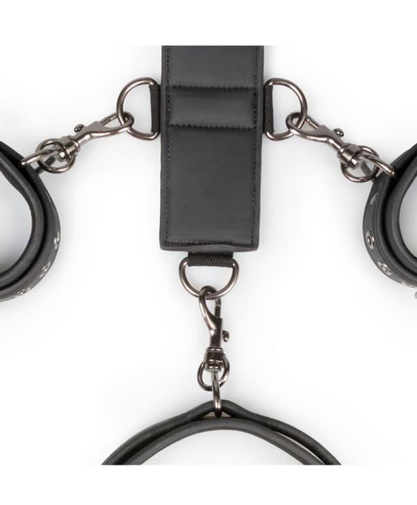 Bondagesett m/ Halsbånd og Håndleddsmansjetter