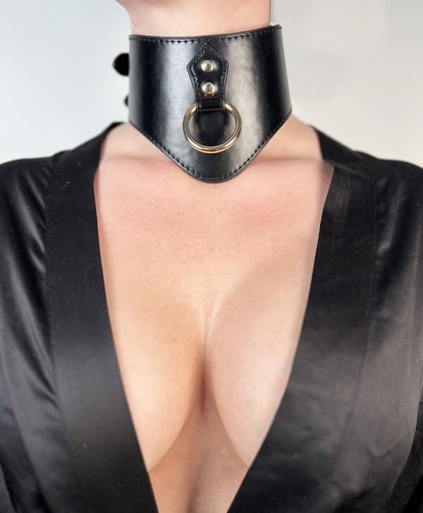 Shiver Choker + Lead Posture
