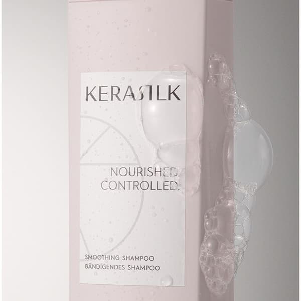 KERASILK Smoothing Shampoo intensivt vårdar, dämpar frizz och jämnar ut strån för grovt, frizzigt och oreglerat hår. Förbättrar hanterbarheten.
