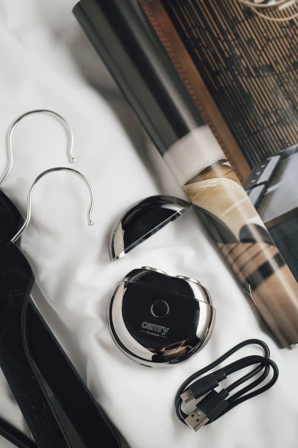 CR 2938 2-hovedet rejsebarbermaskine med USB