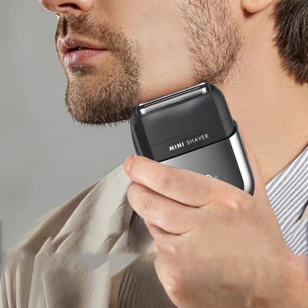INF Mini električni brivnik za moške z USB polnjenjem in digitalnim zaslonom