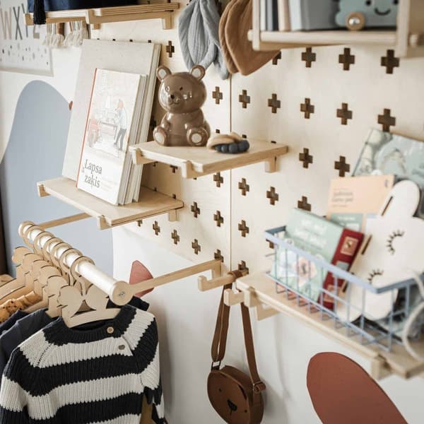 Lelujen Säilytys Pegboard - Minimalistinen Lasten Säilytys - Pegboard Järjestelijä Lapsille - Luonnonpuinen Pegboard - Puinen Seinäjärjestelijä