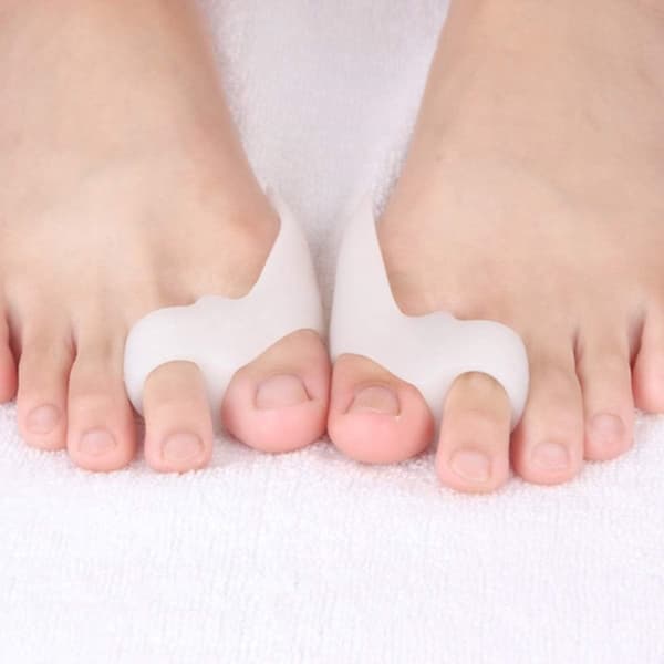 Silikone tommelfingerkorrektor, hallux valgus separator - hvid og kødfarvet