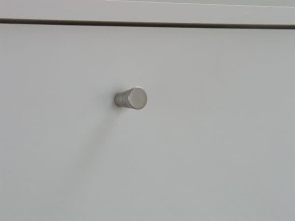 Escape skoskap med 4 dører bredde 75 cm, høyde 148 cm hvit.