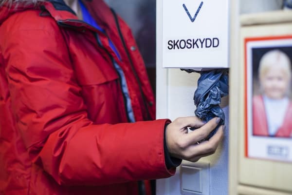 Dispenser för skoskydd 60x12x16cm vit