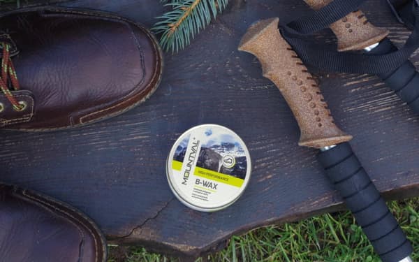 Mountval B-Wax vaxpolish för läderskor