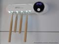 Miniatyrbillede 2 af 6: Gode forbindelser UV-C tandbørstedesinfektionsstation, til fire elektriske/manuelle tandbørster, hvid, 22,5 x 4,2 x 6,7 cm, UVC-0003