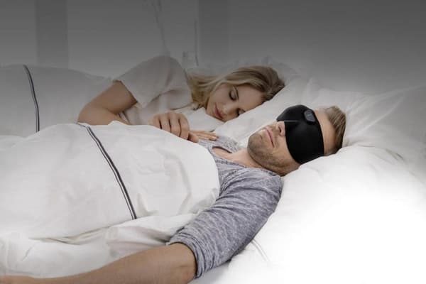 Beurer SL60 - Anti-snarkning sovmask - Fungerar genom pannan - Bluetooth