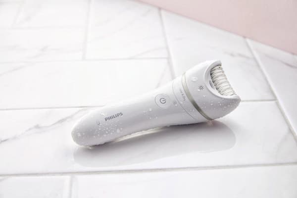 Philips epilator, våd/tør brug, genopladelig batteridrift, 32 pincetsystem, 2 hastighedsniveauer (BRE770/92)