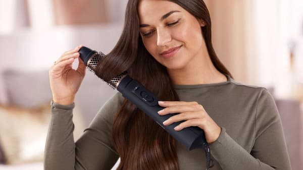 Philips hårstyler, 1.000 watt effekt, 2 blæserniveauer, 3 temperaturniveauer, ionfunktion, nedkøling (BHA530/00)