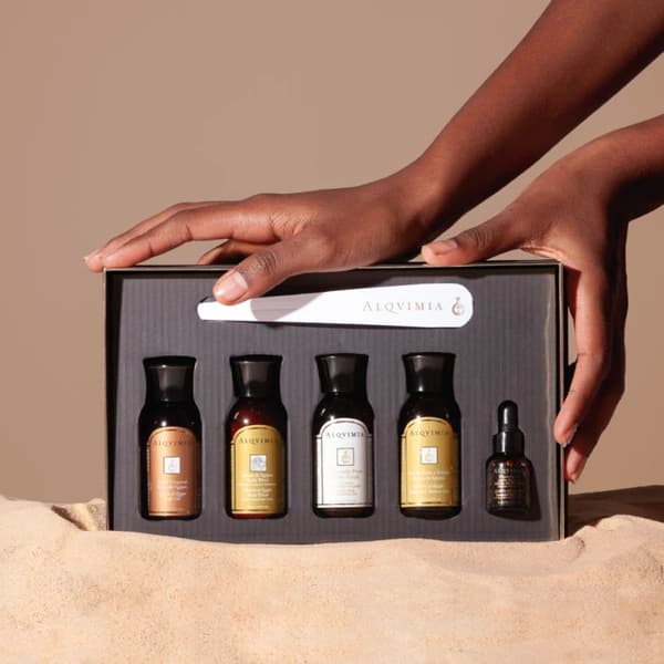 Alqvimia® Supreme Beauty & Spa Experience Enigma-pakkaus: Queen of Egypt -vartaloöljy, Queen of Egypt -vartaloeliksiiri, Queen of Egypt -geeli