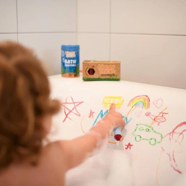 MINI-U Bath Crayons – colored bath crayons