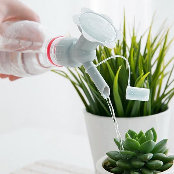 2 in 1 muovinen sprinklerisuutin kukkajuottopullolle
