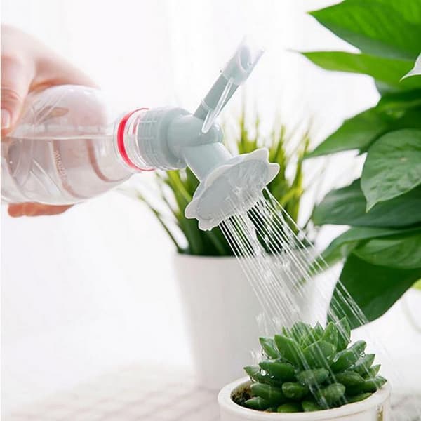 2 in 1 muovinen sprinklerisuutin kukkajuottopullolle