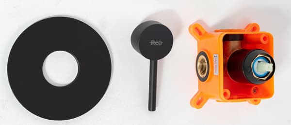 REA LUGANO DOLDA DUSCHSET SVART +BOX