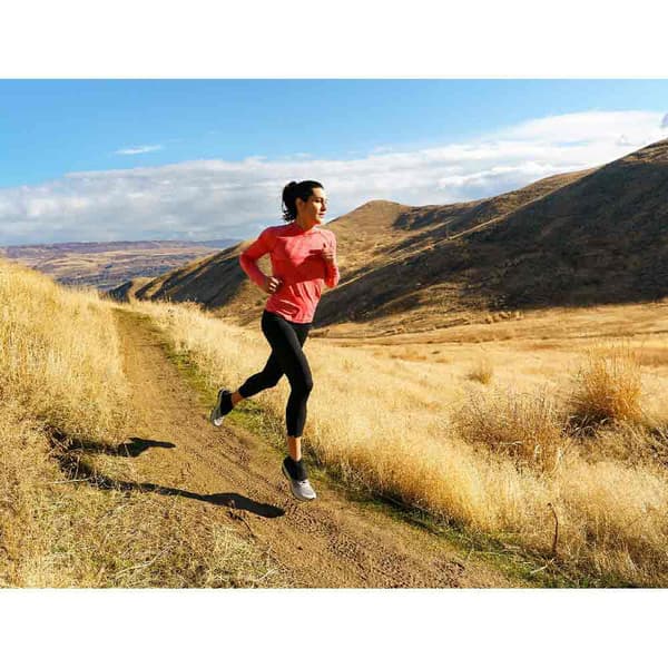 Topo Athletic Mt-4 Trail Running Trail Running Skor Grå EU 42 1/2 Kvinna