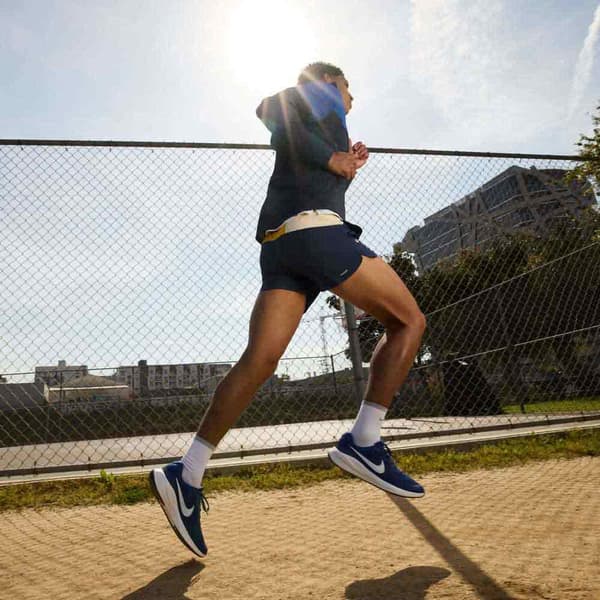 Nike Revolution 7 Skor  EU 41 Man