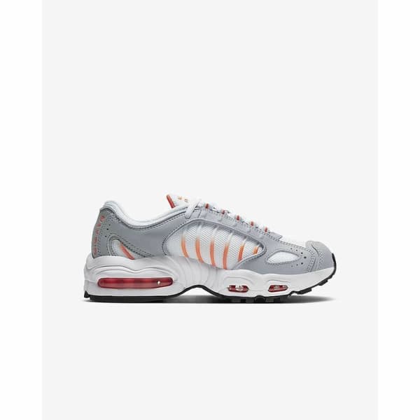 Lenkkarit AIR MAX TAILWIND IV Nike BQ9810 108 Harmaa - 38