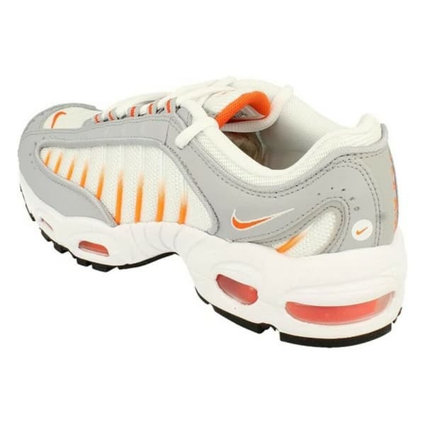 Lenkkarit AIR MAX TAILWIND IV Nike BQ9810 108 Harmaa - 38