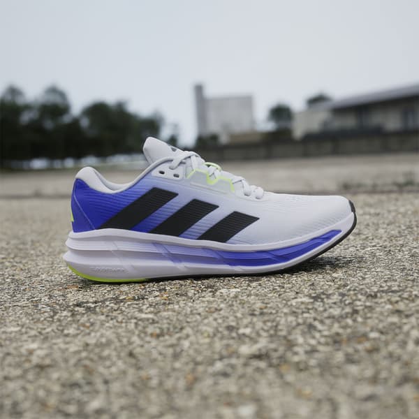 Adidas Questar 3 Löparskor EU 44 Man