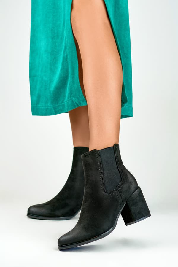 Klassiska ankelboots i svart mocka med blockklack Blaise 40
