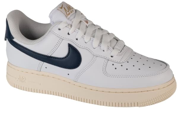 Nike W Air Force 1 07 EasyOn HJ9122-100, Kvinna, Sneakers, vit White 39