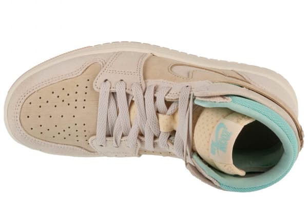 Air Jordan 1 W Zoom CMF 2 DV1305-101, Kvinna, Sneakers, beige