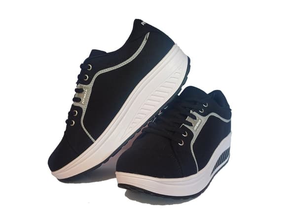 Fit Walk Cradle Sole Sneakers Svarta