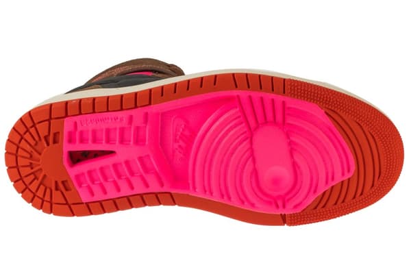 Air Jordan 1 W Zoom CMF 2 DV1305-206, Kvinna, Sneakers, svart