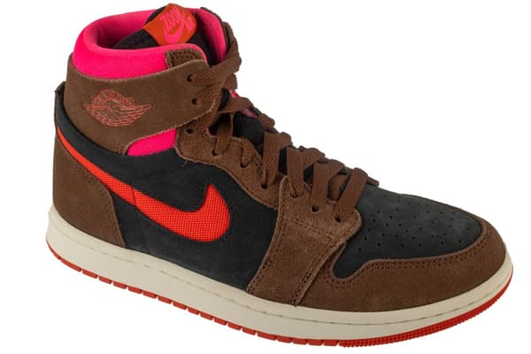 Air Jordan 1 W Zoom CMF 2 DV1305-206, Kvinna, Sneakers, svart Black 42,5