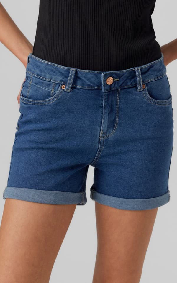 Vero Moda - vmLuna MR Fold Shorts