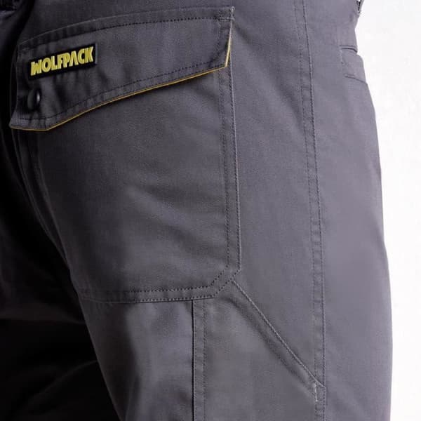 Shorts - Wolfpack - Trend - Storlek 46/48 - Flera fickor - Hög motståndskraft