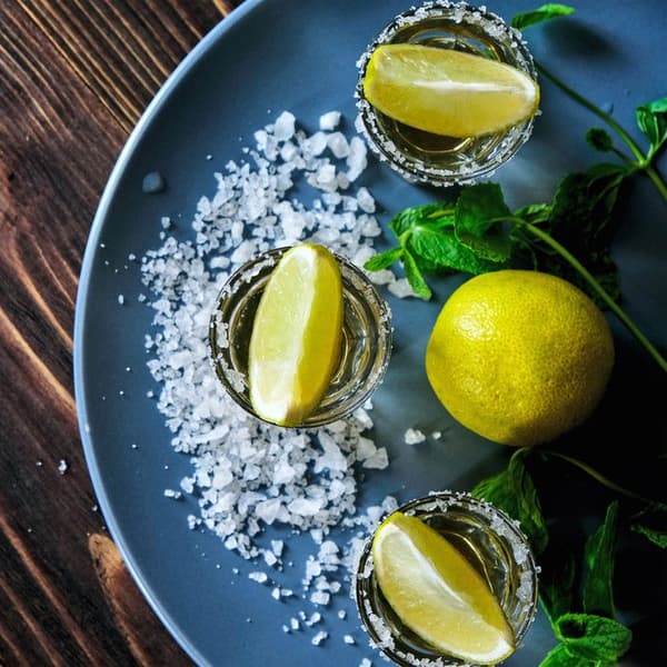 Relaxdays Set med 6 shotglas, tjock botten, sex cl var, schnaps, likör, diskmaskinssäker, genomskinlig