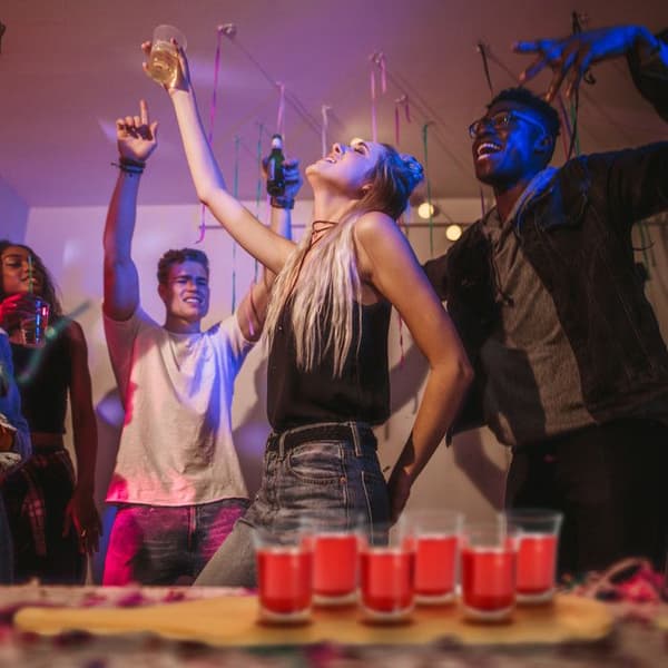 Relaxdays Shotbräda, med 6 glas, 4 cl, stöd med handtag, presentidé, bambu, natur