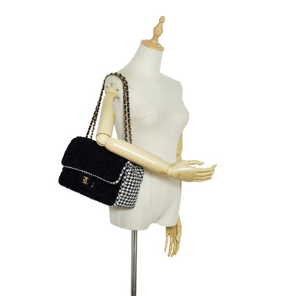 Pre-owned Chanel Shearling CC Turnlock Flap Bag Black