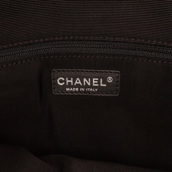 Pre-owned Chanel Medium Quilted Lambskin Grosgrain Two Tone Flap Bag Red